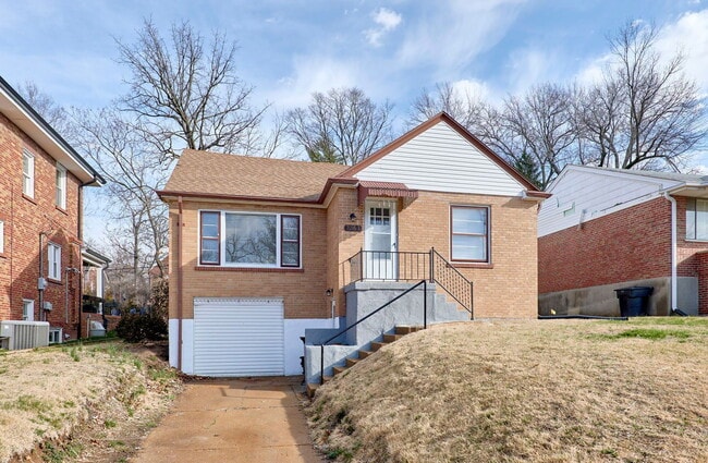 Photo - 7361 Melrose Ave