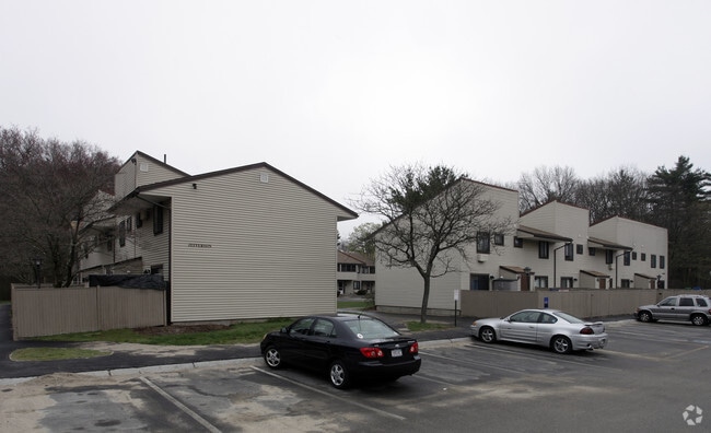 Photo - Presidential Courts