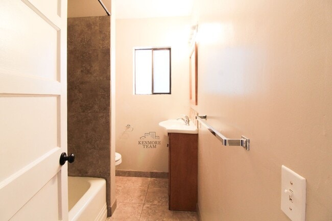 Photo - 2 Bedroom, 1 Bath Duplex in Central Richland