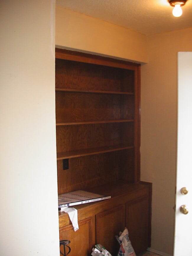 Photo - 10806 Lynbrook Dr Unidad b
