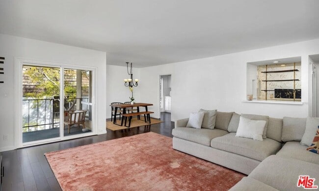 Building Photo - 5845 Doverwood Dr Unit 302