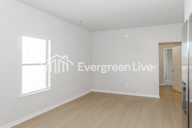 Photo - 115 Ashby Pond Dr