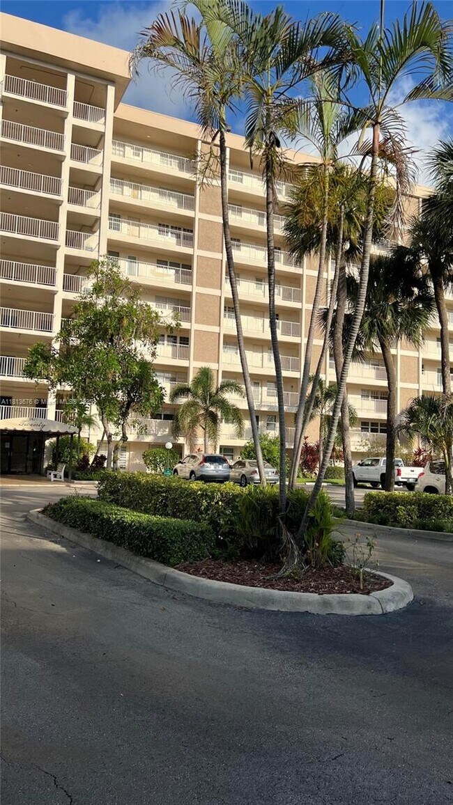 Photo - 2671 S Course Dr Condo Unit 403