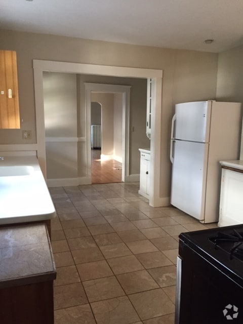 Building Photo - 397 Boylston St Unit 1 Rental