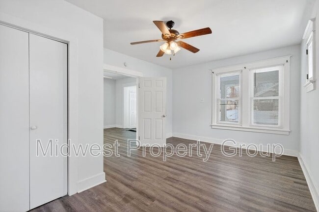 Building Photo - 8962 Burton Ave