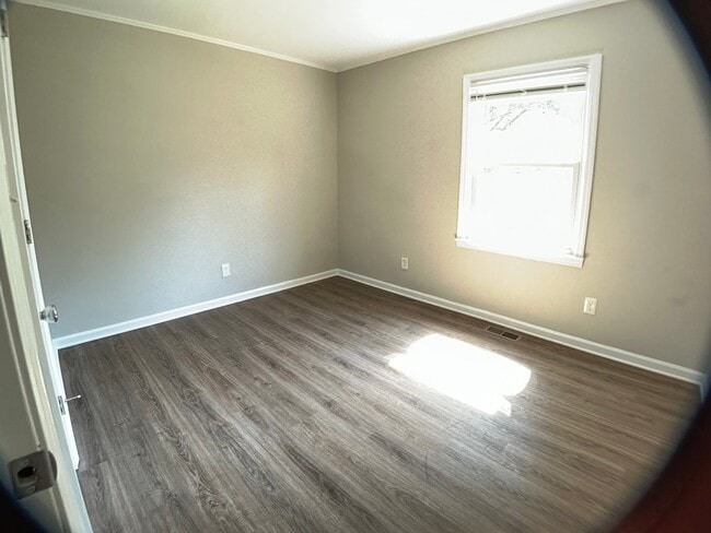 Photo - 1806 Alpine Dr