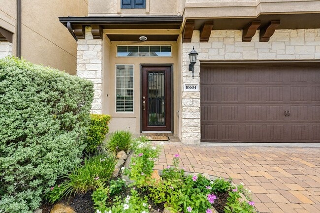 10604 Enclave Springs Ct