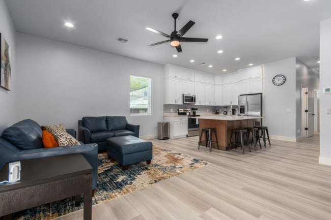 Photo - 148 N Hibbert Unit 101