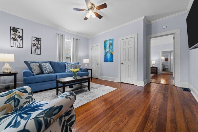 Photo - 208 W Parkway Ave Unit West Parkway Ave