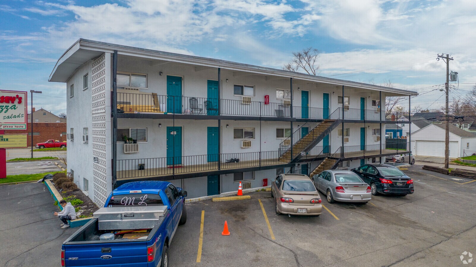 Photo - 2958 Sullivant Ave Apartments