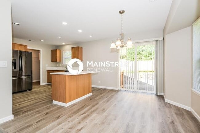 Photo - 3 Bedroom Pet-Friendly Home in Graham, WA with Main Street Renewal