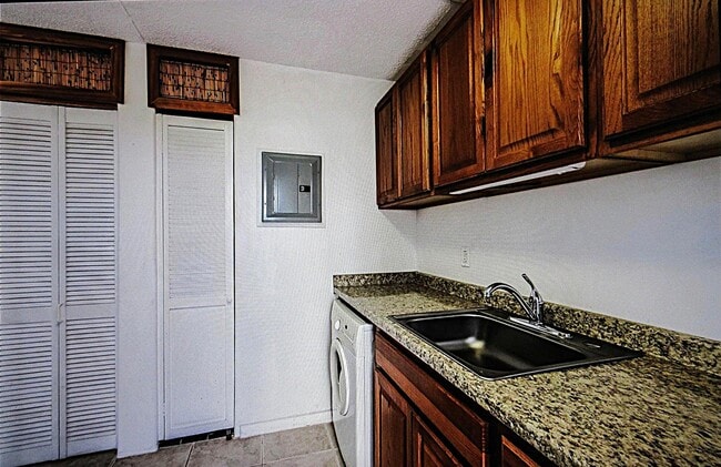 Photo - 419A Atkinson Dr Unit AtkinsonTower#607