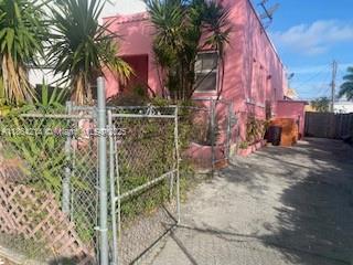 Photo - 1537 SW 1st St