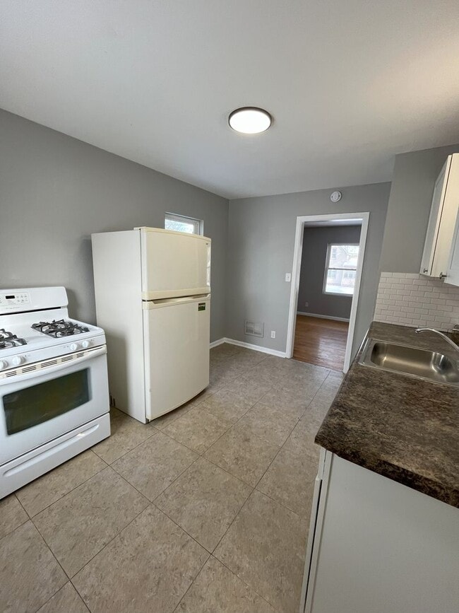 Photo - 2 Bedroom 1 Bath House for Rent!