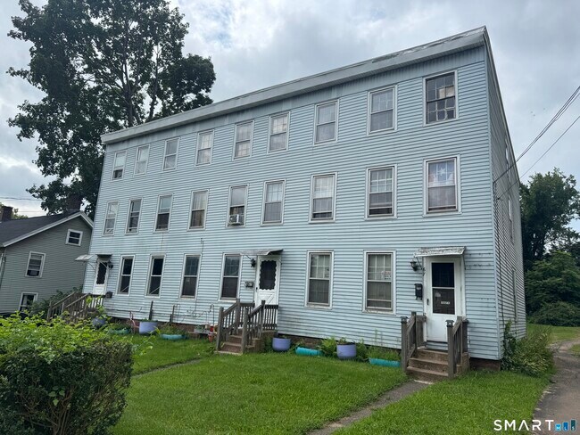 Building Photo - 71 Freestone Ave