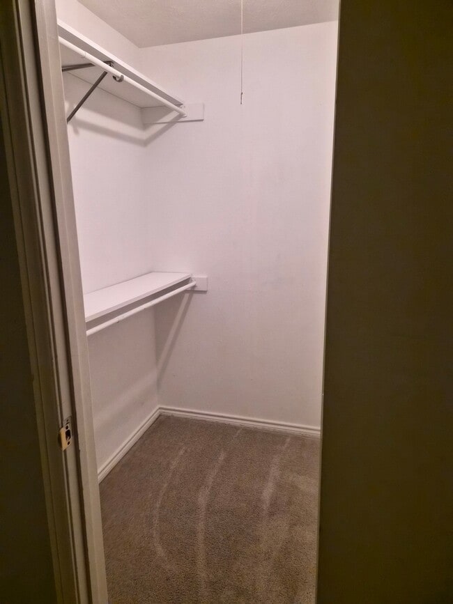 Photo - 1108 Waterview Ln