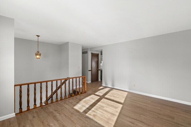 Photo - 1708 Sparrow Point Ln