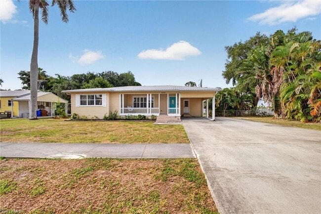 Photo - 1420 Maravilla Ave