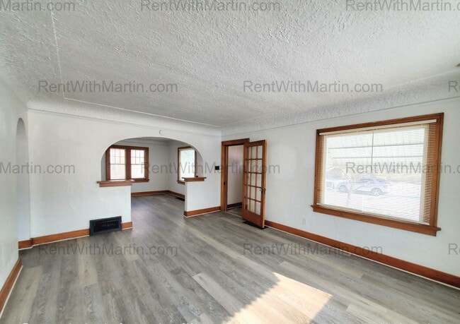 Photo - 137 Hope Ave