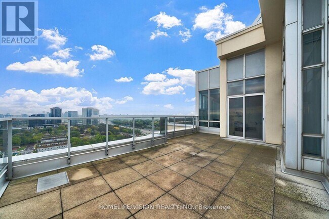 Photo - 8 Rean Dr Unit UPH2