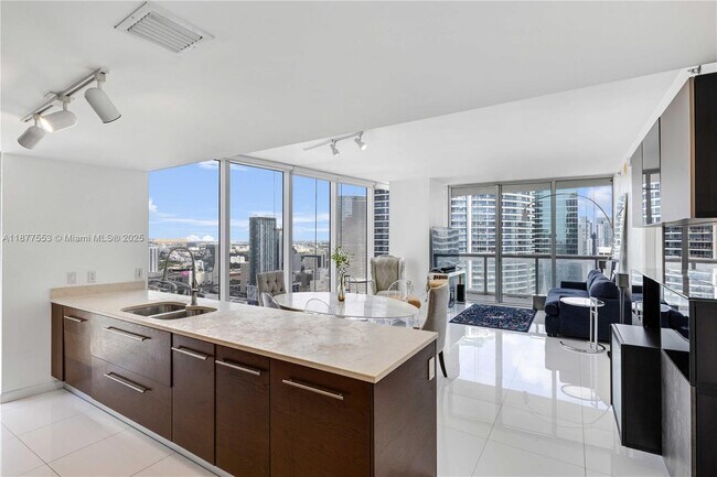 Photo - 475 Brickell Ave Unit 4015