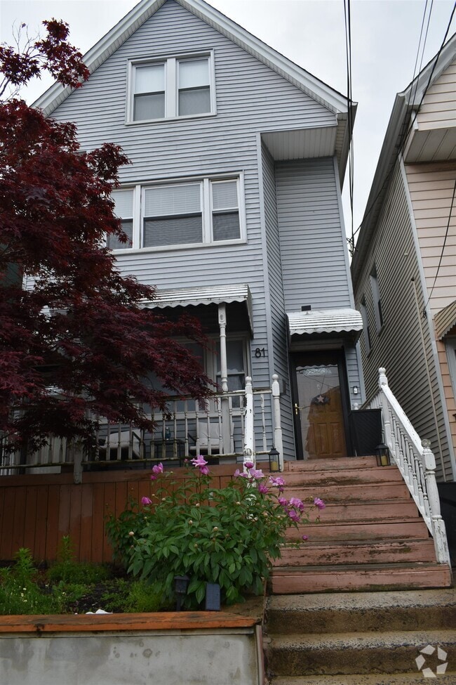 Building Photo - 81 Humphrey Ave Unit 1 Rental