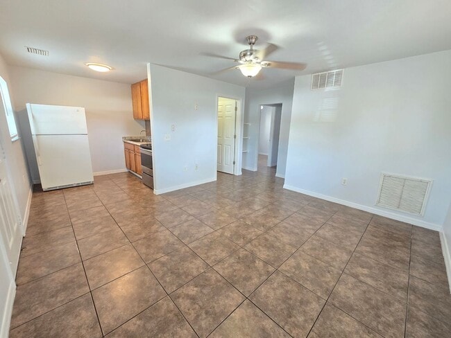 Photo - 2147 Dodge Ave Unit B