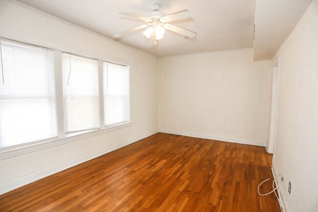 Photo - 3529 N Broadway St Unit 3525-3E