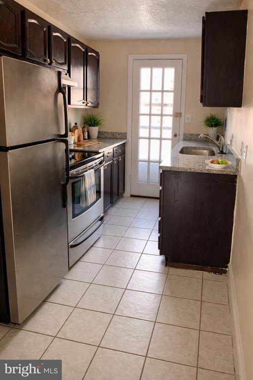 Photo - 126 Webster St NE