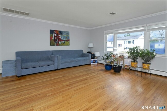 25 Quinsey Dr