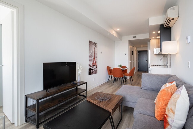 Building Photo - 1417 Avenue Overdale