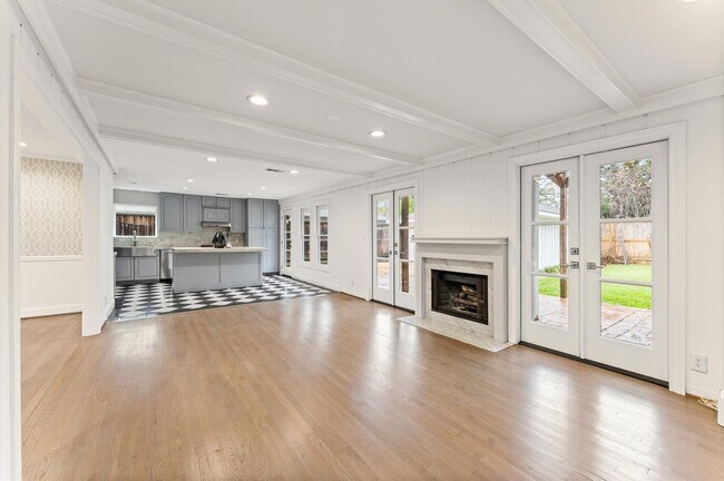 Photo - 6158 Burgoyne Rd