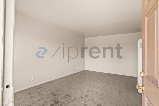 Photo - 7630 Lockwood St