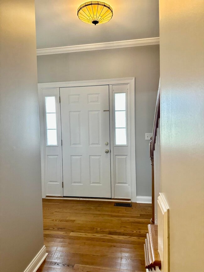 Photo - 114 W Green St