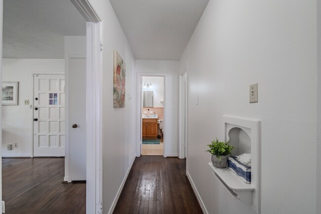 Photo - Cozy Forest Hills Retreat in East Dallas