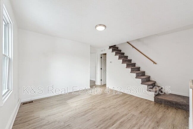 Photo - 2128 Candee St