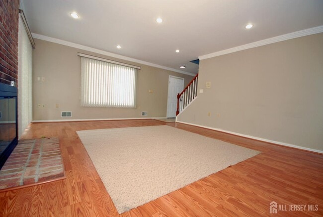 Photo - 96 Brewster Cir