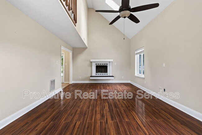 Photo - 5025 Halwell Dr