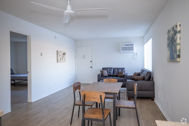 2HAB, 2BA - 950&nbsp;ft² - Mardi Gras Apartments