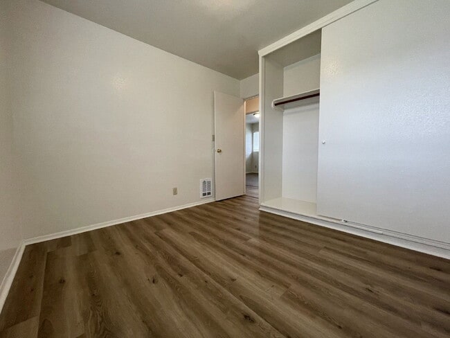 Photo - 803 NE Alameda Ave