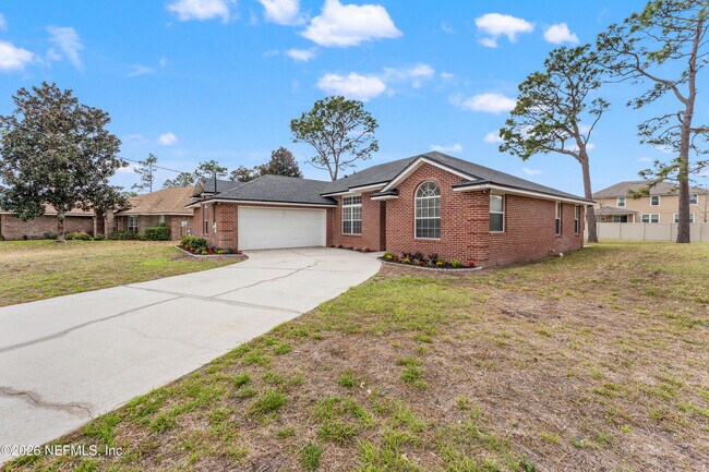 Photo - 15738 Northside Dr E