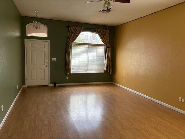 Photo - 1722 E Detroit St