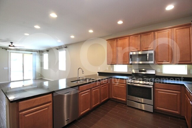 Photo - 867 E Aberdeen Dr