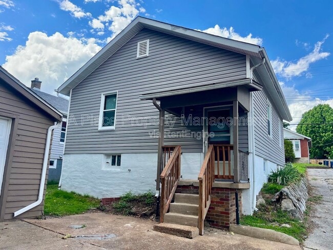 Photo - 8612 Hume Ave