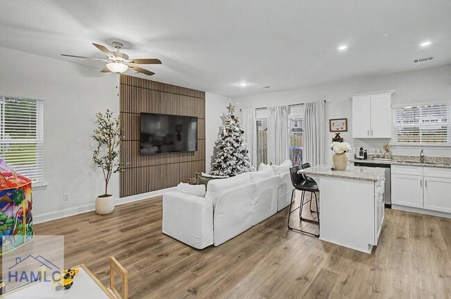 Photo - 10 Beaumont Dr