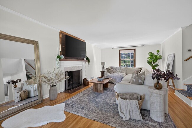 Photo - 218 East St