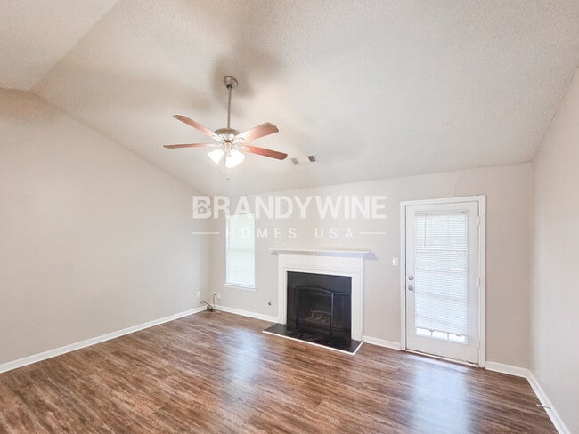 Photo - 3660 Hudson Way