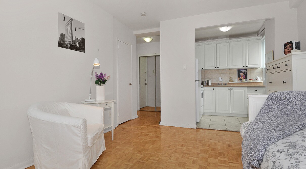 Photo - 214 St George St Unit 00802