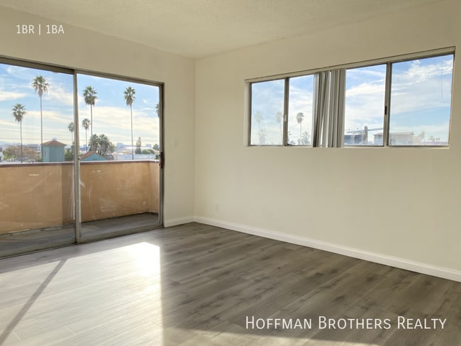 Photo - 7010 Lanewood Ave Unidad 303