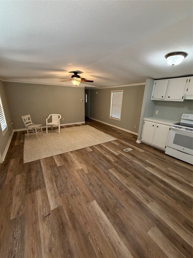 9651 Warm Spring